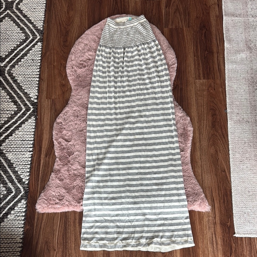 Chic Gray Striped Maxi Dress